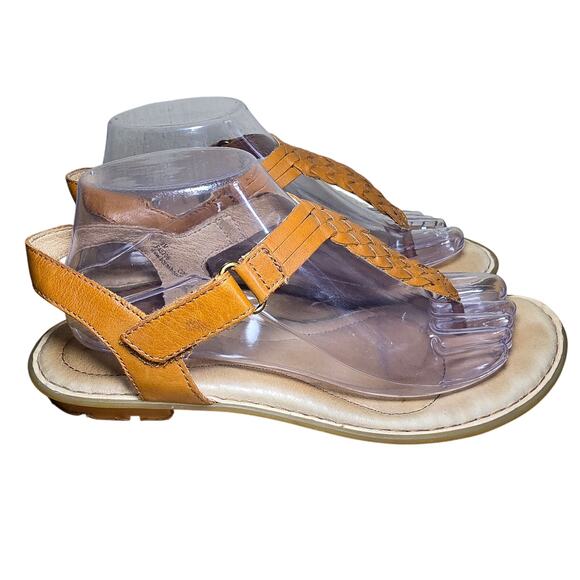 Born Yarrow Brown Leather Thong Strappy Sandal Size 9
Excellent Cushioned - Picture 3 of 8